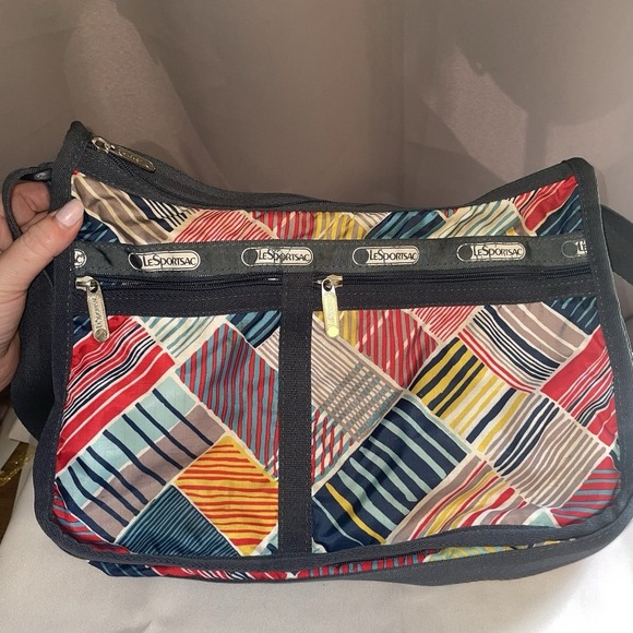 Le Sportsac Classic Hobo Patchwork Print Bag Colorful Shoulder Crossbody Bag - Picture 1 of 12